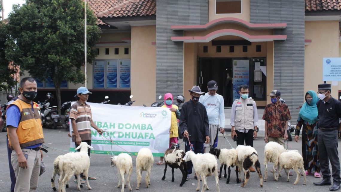 LAZGIS Peduli Salurkan Bibit Domba untuk Para Dhuafa di Desa Cimahi