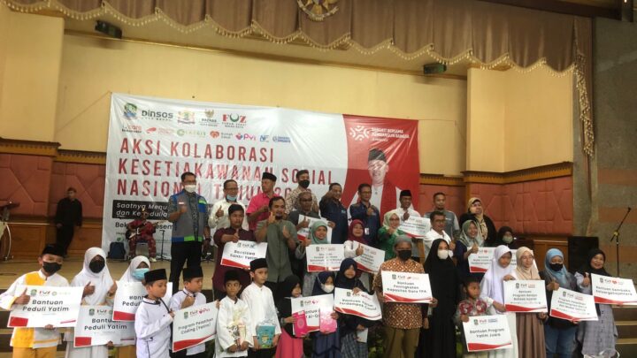 Lazgis Bersama Dinsos Bekasi Bagikan Sembako dan Santunan Tunai Dalam Peringatan Hari Kesetiakawanan Sosial Nasional 2022
